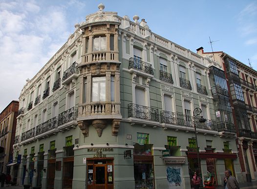 Edificio Calle Ancha