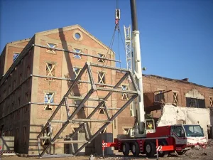 Decolesa -fachada de la azucarera de leon